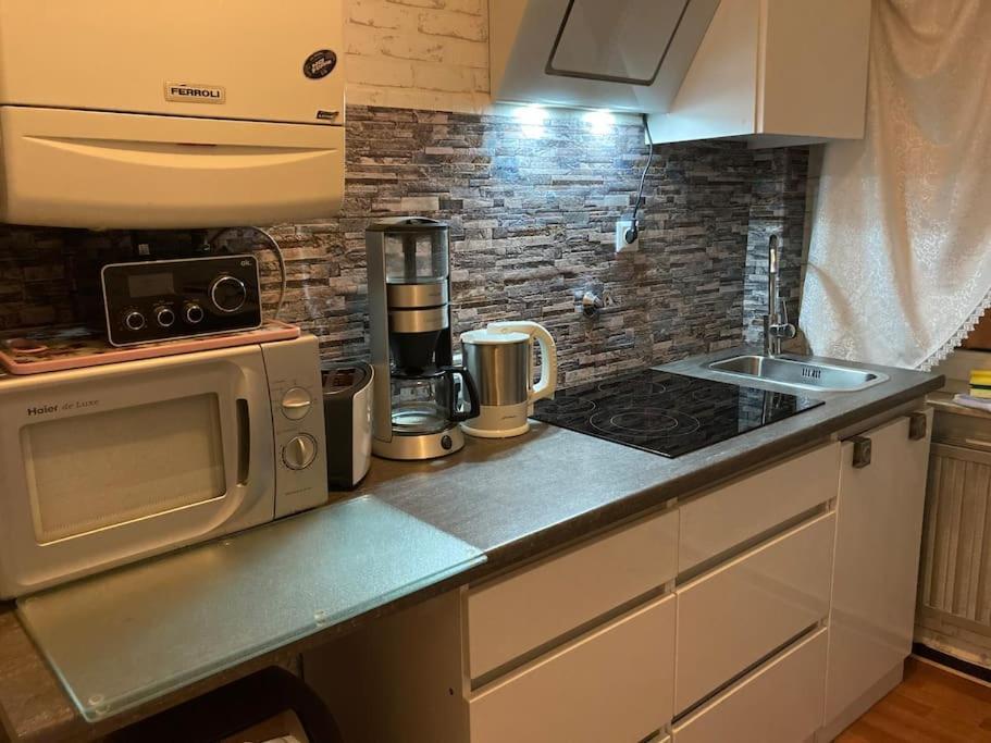 Toll Apartment Am Rhein Netflix Internet 1000 Mbits, Free Parking Duisburg Bagian luar foto