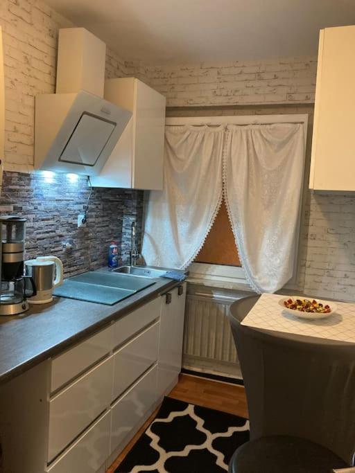 Toll Apartment Am Rhein Netflix Internet 1000 Mbits, Free Parking Duisburg Bagian luar foto